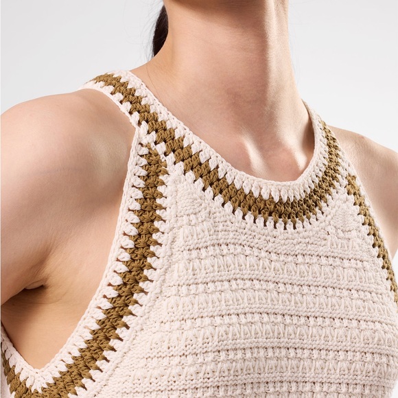 Amour Vert Texture Halter Top - Ivory Elm - Picture 3 of 7